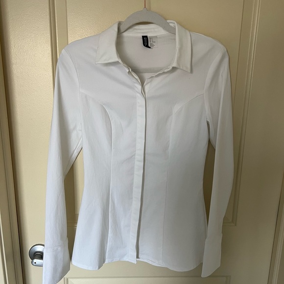 H&M Tapered Waist Shirt - Picture 2 of 5